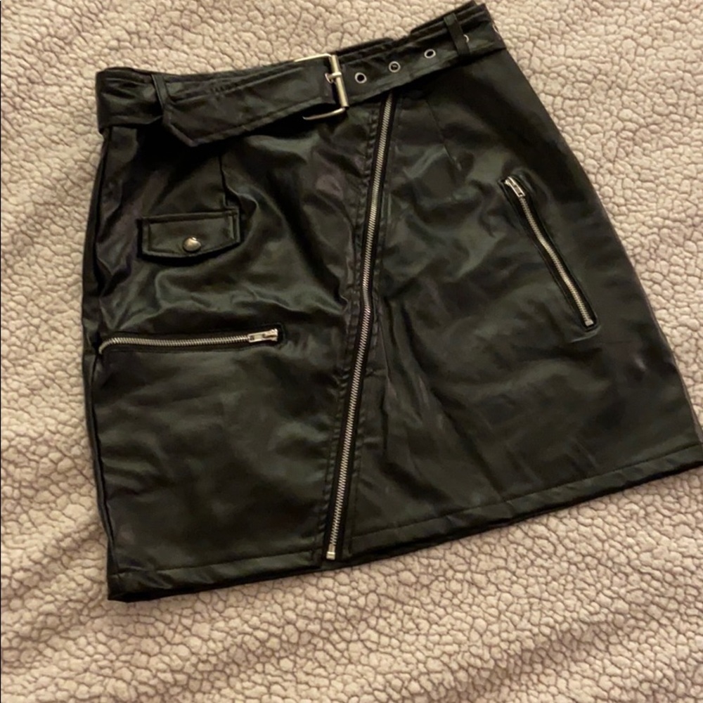 Cute black leather skirt with belt